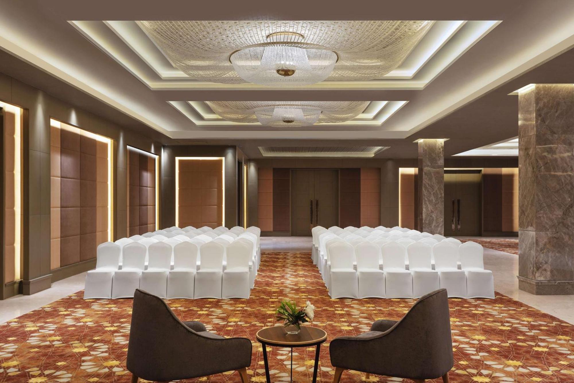 Doubletree By Hilton Jaipur Amer Exteriör bild