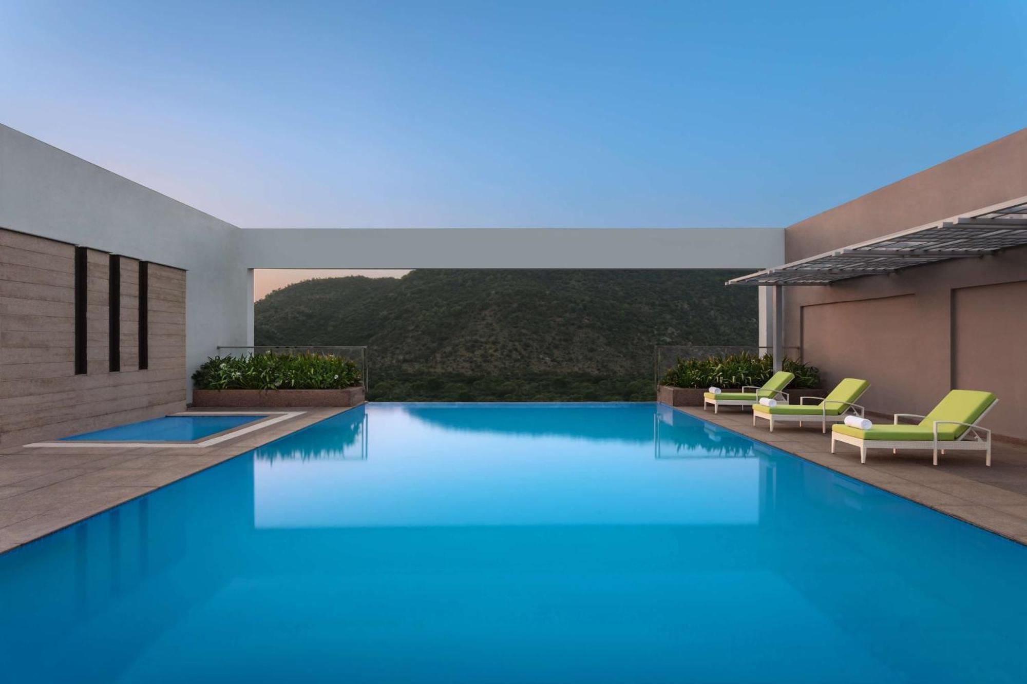 Doubletree By Hilton Jaipur Amer Exteriör bild